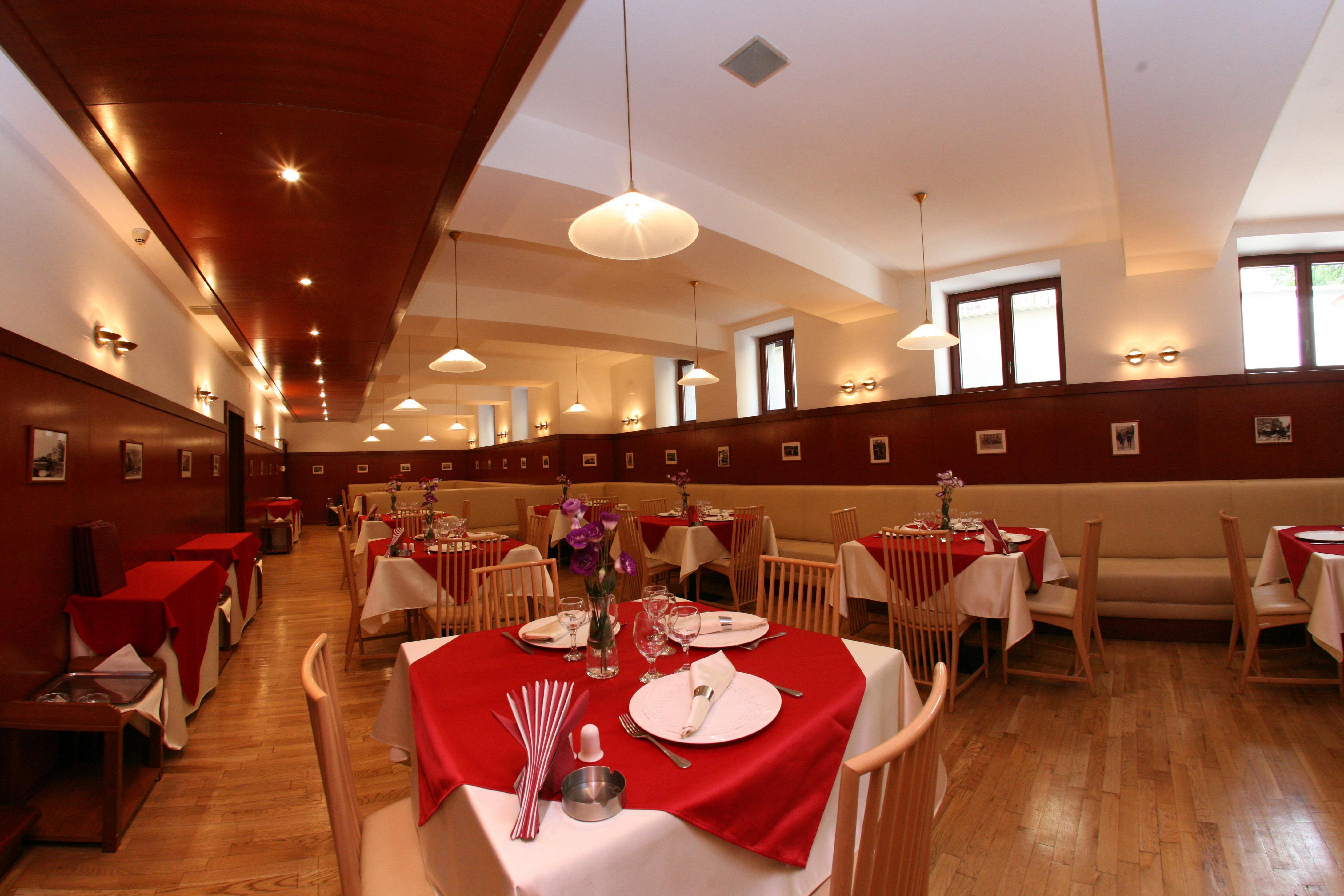 酒店 Savoy Timişoara